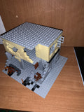 Ruin battle scene - Yellow and Grey House [MOC construction brick toy]