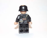 WW2 Nazi German - 3rd SS Panzer Division Totenkopf Artillery Regiment Soldier - [10] FIGURES