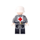 WW2 Nazi German - Field Medic Captain - [10] FIGURES + Medic Bag