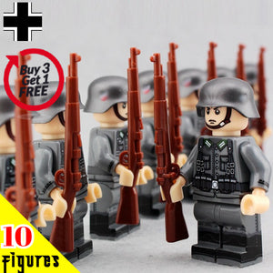 WW2 German Army -  Wehrmacht soldier - [10] figures w/ 98K -