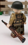 WW2 US Army Private soldier figures w/ M1 Garand -