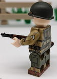 WW2 US Army Private soldier figures w/ M1 Garand -